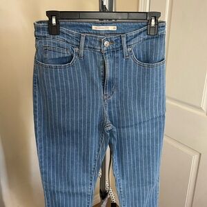 Levi’s Pinstripe skinny jeans Size: 28